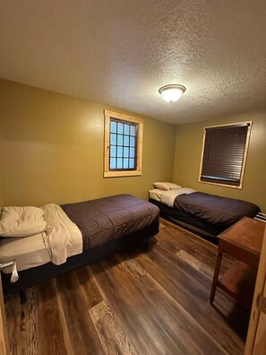 3 bedrooms, WiFi, bed sheets