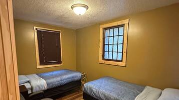 3 bedrooms, WiFi, bed sheets