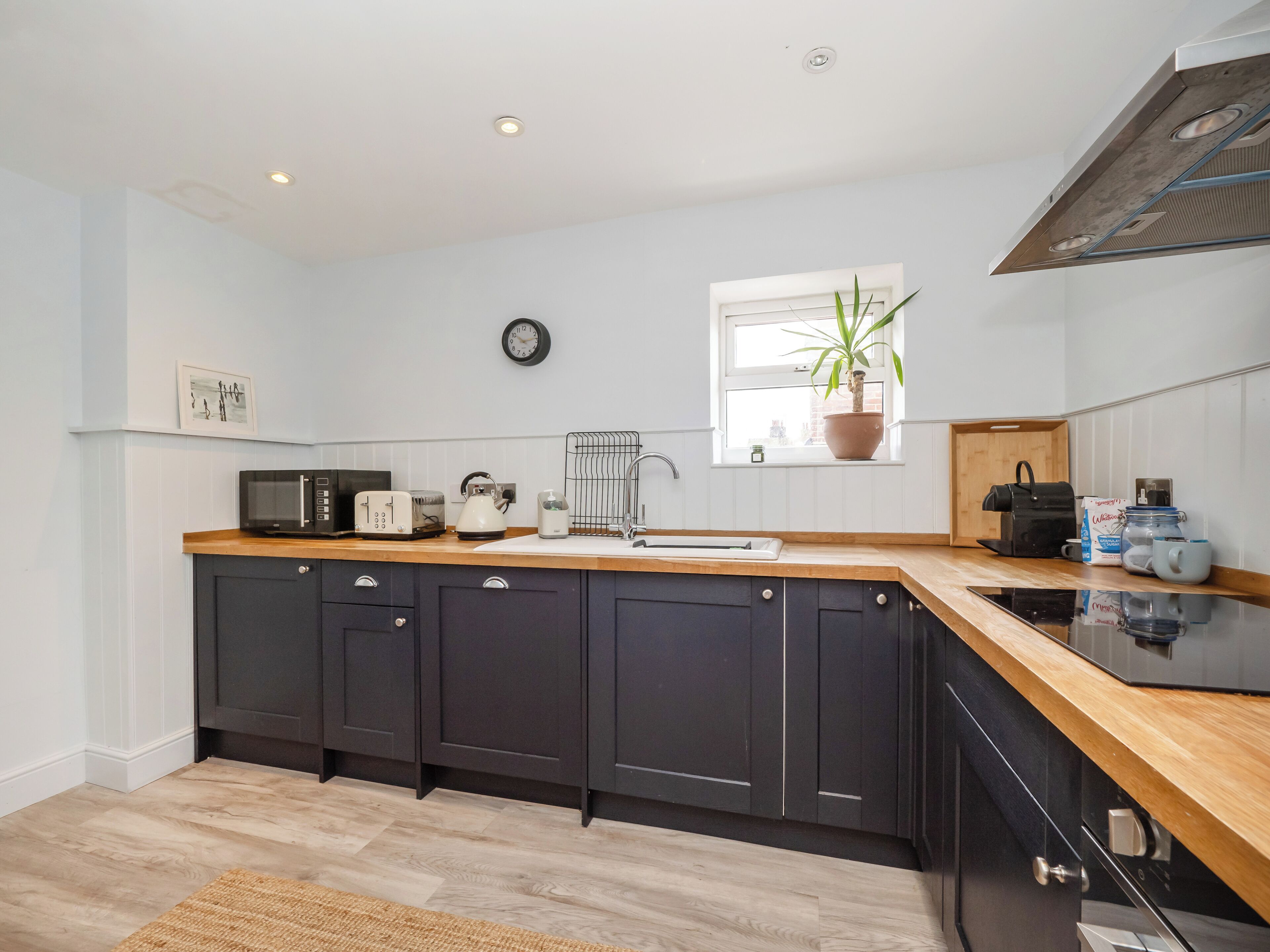 Deluxe Duplex, 3 Bedrooms, Sea View | Private kitchen | Full-size fridge, microwave, oven, stovetop