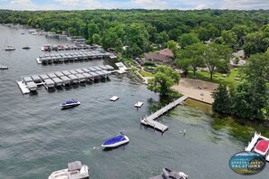 Marina - Golf Cart Included with booking (Fontana-On-Geneva Lake)