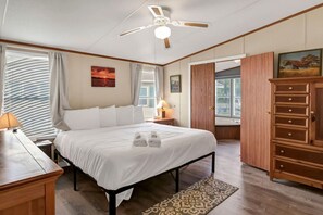 4 bedrooms, iron/ironing board, travel crib, free WiFi