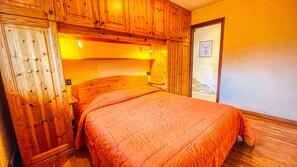 1 chambre, Wi-Fi gratuit, draps fournis