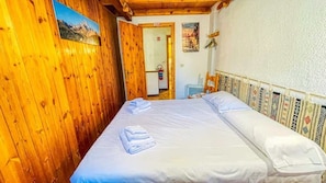 3 bedrooms, free WiFi, bed sheets