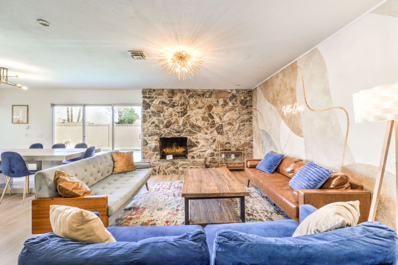 TV, fireplace, stereo