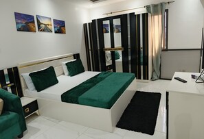 Standard Double Room | Laptop workspace, free WiFi - Résidence paryss 3 (Dakar)