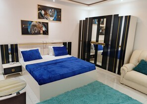 Kamar Double Standar | Ruang kerja ramah laptop dan Wi-Fi gratis