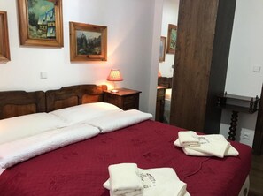 3 chambres, fer et planche Ă repasser, Wi-Fi, literie fournie