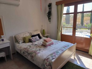4 chambres, fer et planche à repasser, Wi-Fi, literie fournie