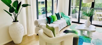 Position perfection - Mornington 
Walk to beach and shops 