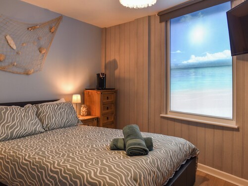 2 bedroom accommodation in Weymouth