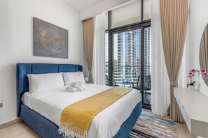 1 bedroom, desk, iron/ironing board, free WiFi - Family-Friendly 2BR Space (Dubai)