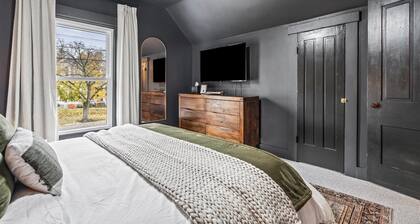 Troy House Upstairs Level | Cozy and Chic