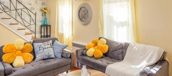 Steps from the ocean minutes from Boston Beach house for rent 10% off first week