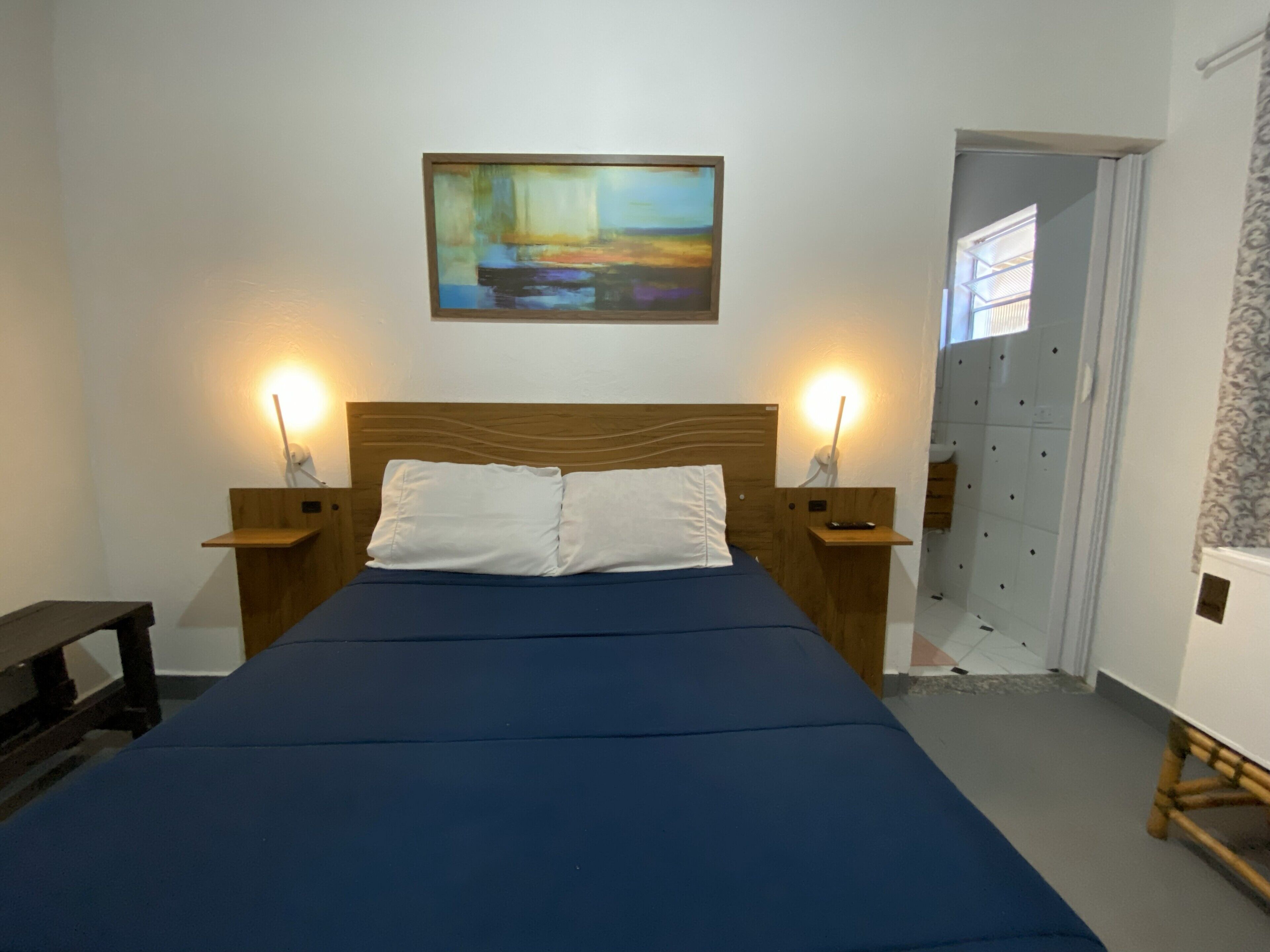 Quarto casal conforto, vista para o jardim | Espaço de trabalho para notebook, Wi-Fi de cortesia