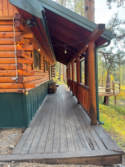 Little Belt Getaway! 3 bedroom 2 bath cabin with WiFi and hot tub.