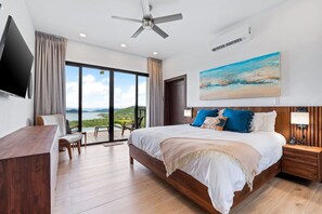 4 bedrooms, desk, iron/ironing board, WiFi - Casa Sol: Luxury 4 BR, Ocean View Villa-Pool & Concierge - Playa Hermosa (Playa Hermosa)