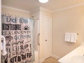 Towels, soap, shampoo, toilet paper