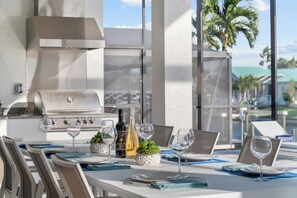 Dining - Intervillas Florida - Villa Penelope (Cape Coral)