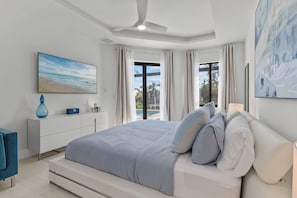 3 bedrooms, desk, iron/ironing board, free WiFi