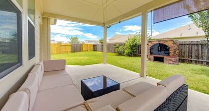 Katy Houston, 2330sf, 4BR-2.5BA, Game Rm, King Bed