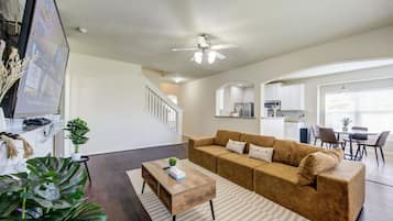 Smart TV, fireplace, table tennis