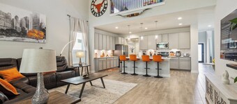 Spacious New Home, 24min from IAH airport & downtown, Game-room, North Houston