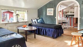 3 habitaciones y muebles diferentes