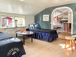 House | 3 bedrooms, individually furnished - 7 Person Holiday Home in Monsteras (Monsteras)