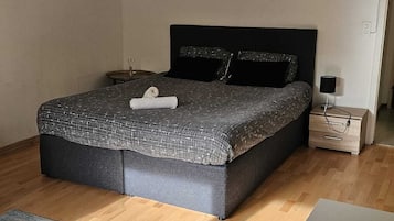 1 Schlafzimmer, Bügeleisen/Bügelbrett, WLAN