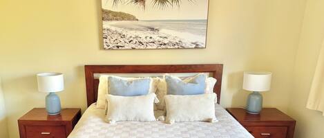 4 Schlafzimmer, Schreibtisch, Bügeleisen/Bügelbrett, kostenloses WLAN