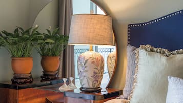 3 bedrooms, in-room safe, desk, iron/ironing board