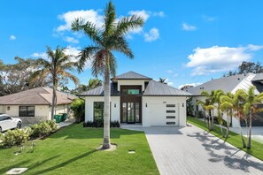 Exterior - Gulf Haven Hideaway: Naples 4BD Oasis - Pool + Spa (Naples)