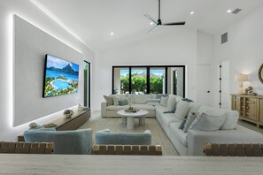 Smart TV - Gulf Haven Hideaway: Naples 4BD Oasis - Pool + Spa (Naples)