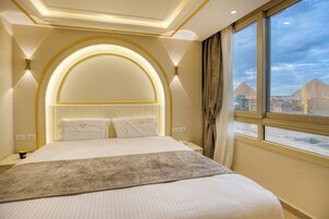 Minibar, iron/ironing board, free WiFi