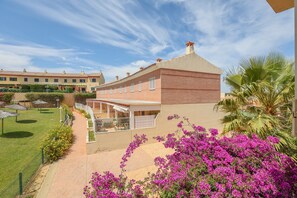 Apartment | Property grounds - Las Cumbres - Apartment In Islantilla (Lepe)