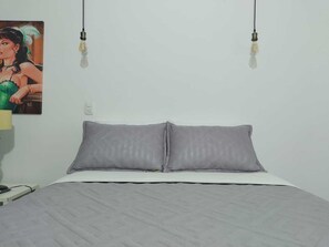 4 chambres, fer et planche à repasser, Wi-Fi, draps fournis