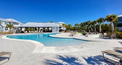 Pet Friendly.Turtle's Nest at Summer Salt Sleeps 9