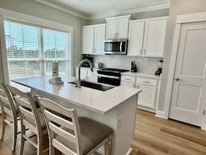 KĂŒhlschrank, Mikrowelle, Ofen, Herdplatte