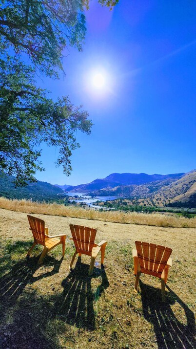 Spacious Sequoia Park 5 bed 3 bath house w/ AC & WIFI in charming Three Rivers