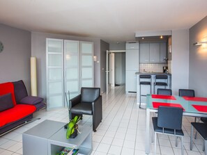 Apartment | Dining