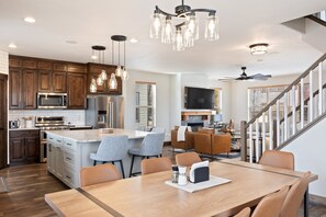 Dining - Prime Location, 2 Primary Suites, 5 Minutes to Canyons,  Private Hot Tub, View of Olympic Park! (Park City)