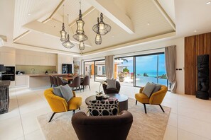 Living area - Villa Caprice - Superbe Villa de Luxe (Chang Wat Surat Thani)