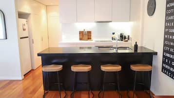 Fridge, microwave, oven, stovetop