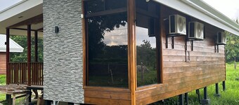 Eco Casa Mango#10 Charming 2-bedroom cabin with AC, WiFi in enjoyable Lepanto