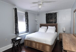 3 bedrooms, desk, iron/ironing board, WiFi - Serene modern 3-bedroom house in Shillington (Shillington)