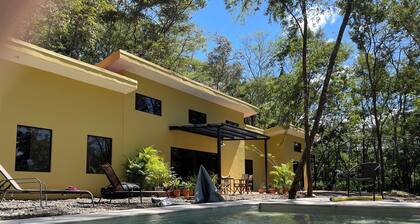 Peaceful, Meditative Casita in the Jungle, Yet 7 Minutes to World Class Surf