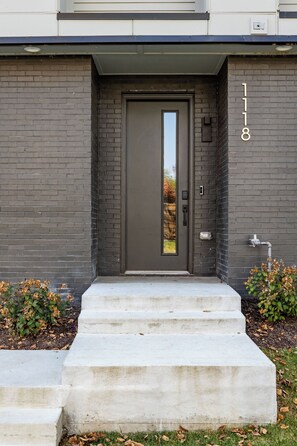 Exterior detail - Massive Luxury Home w/Rooftop, Hot-tub, Game room, Mini Golf, Views, and more (Nashville)