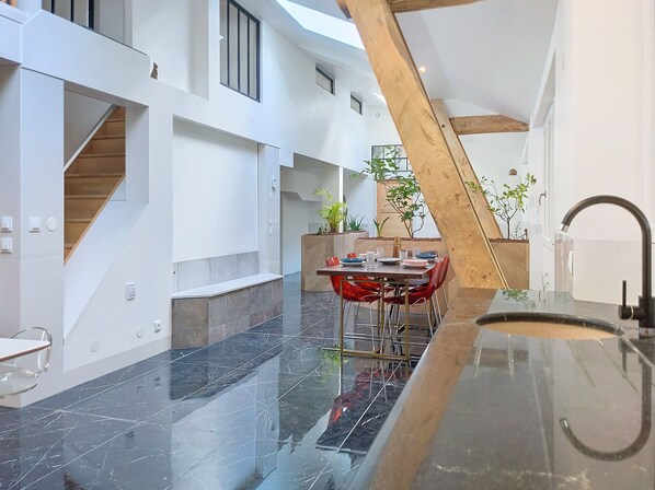 تناول الطعام