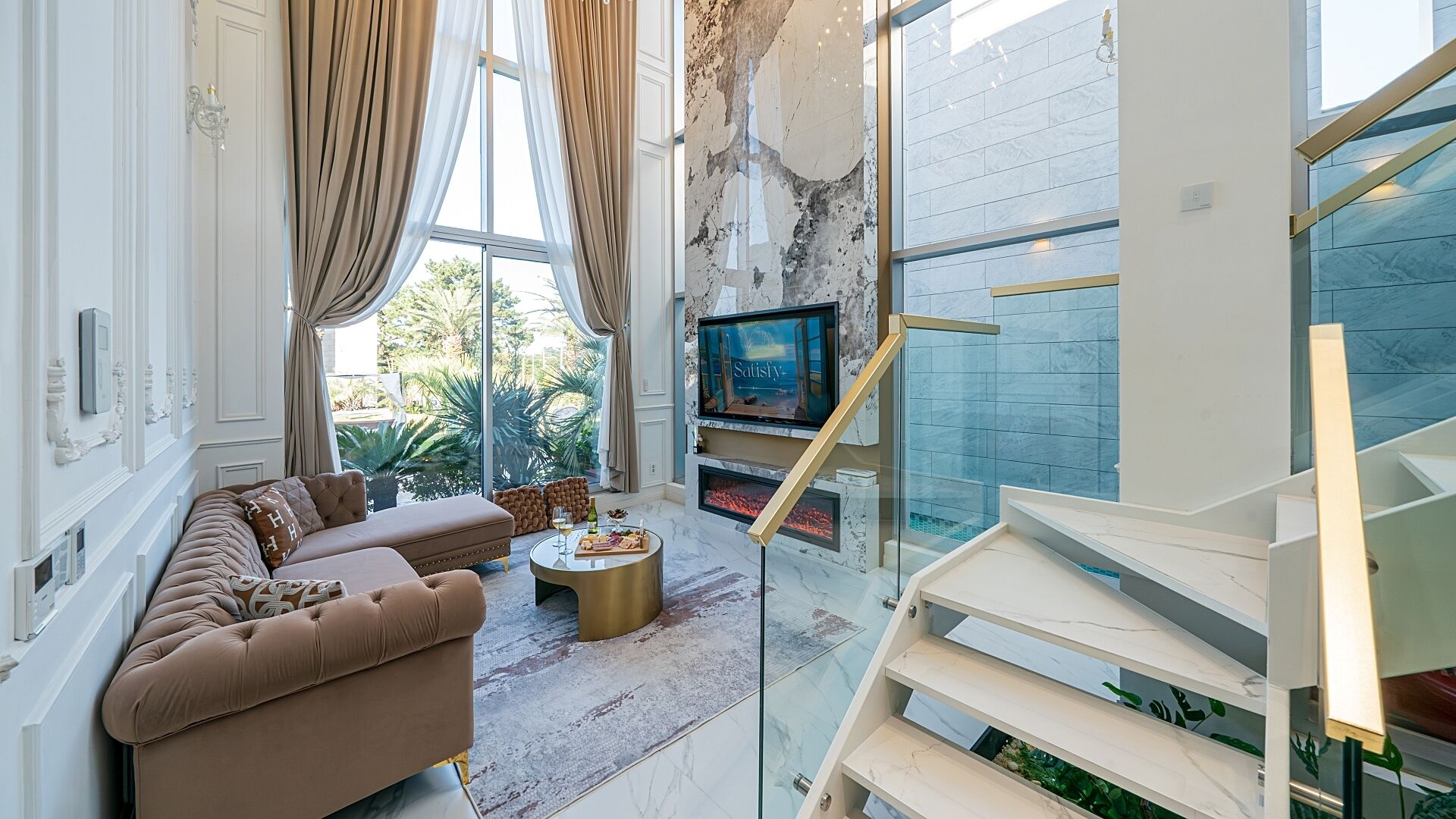 EUDAIMONIA E04 | Näkymä huoneesta