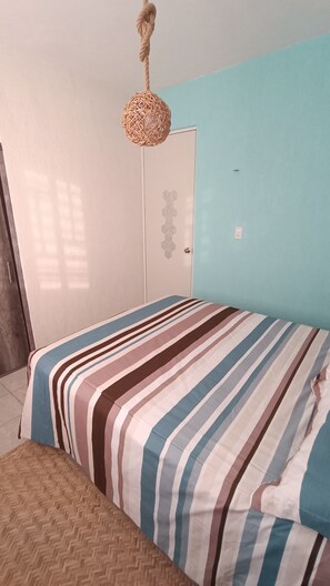 2 chambres, fer et planche à repasser, accès au Wi-Fi (inclus)